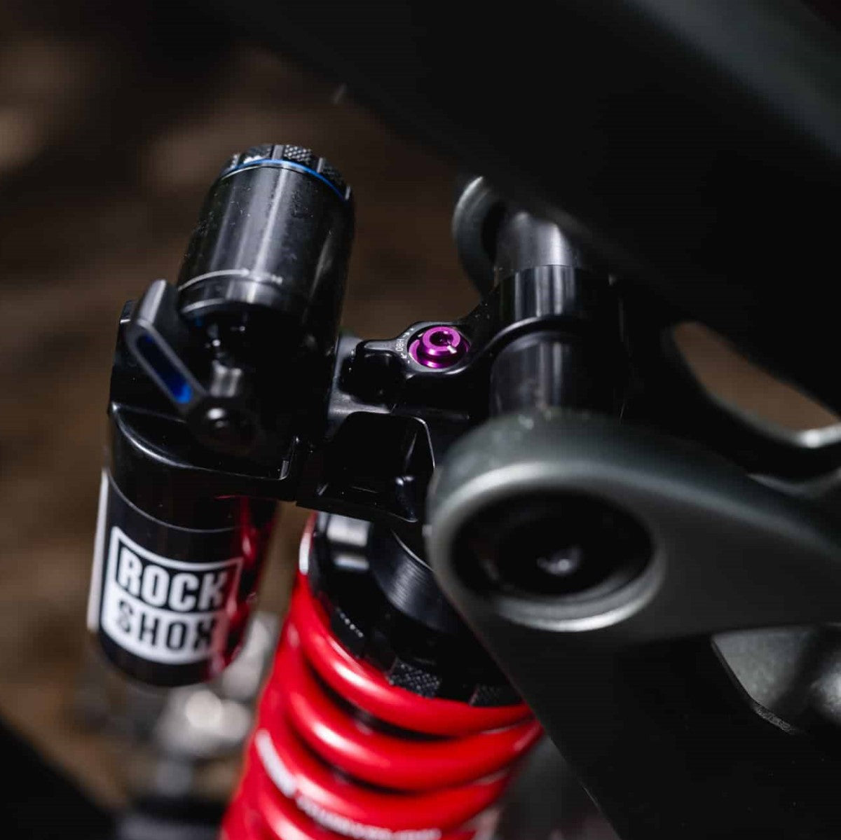 Dämpfer ROCKSHOX VIVID ULTIMATE RC2T HBO Trunnion für Trek Fuel EXe (2023+)