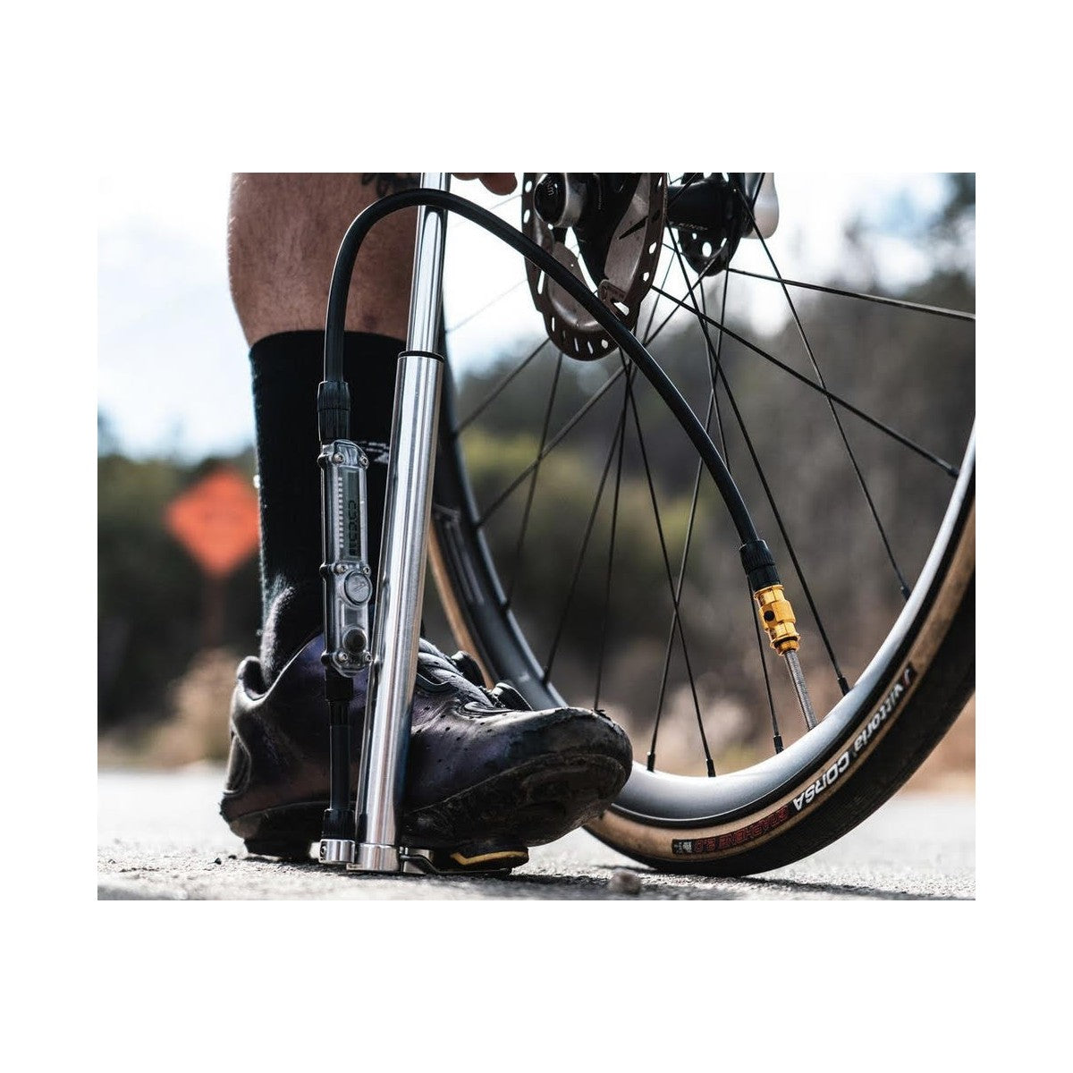 Kompakte Standpumpe LEZYNE MICRO FLOOR DRIVE DIGITAL HVG Silber
