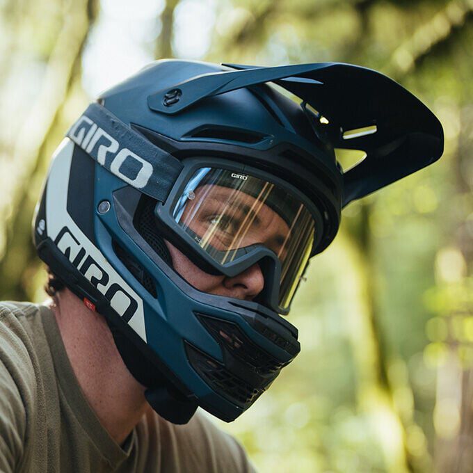 MTB-Helm GIRO INSURGENT MIPS SPHERICAL Schwarz