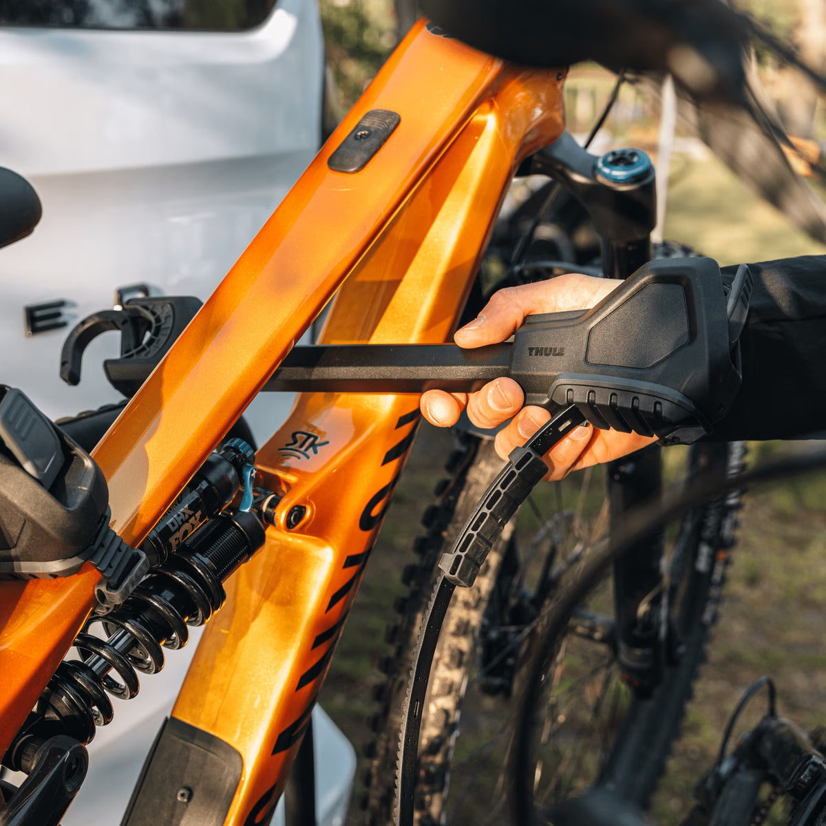 Fahrradträger THULE VELOSPACE 3 2 Fahrräder auf Anhängerkupplung