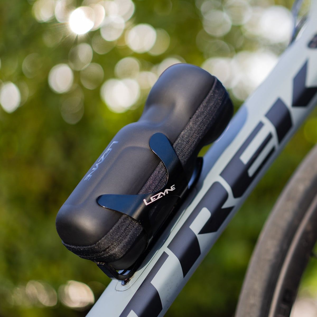 LEZYNE FLOW CADDY PRO Werkzeugflasche Schwarz