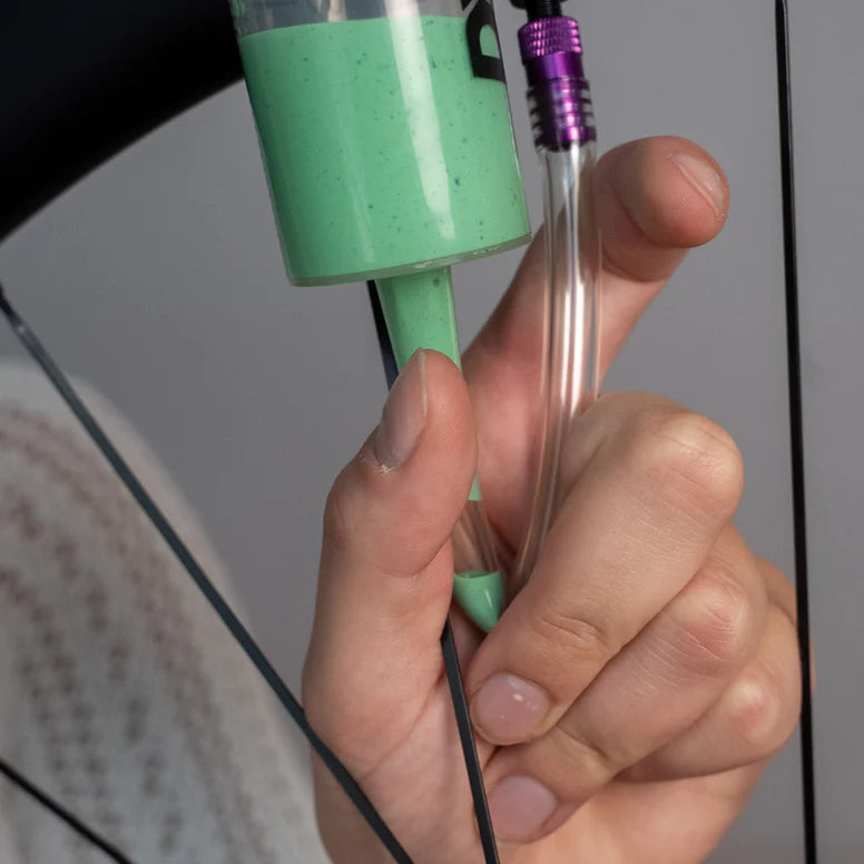Spritze für Tubeless-Dichtmittel DYNAMIC HECTOR THE INJECTOR