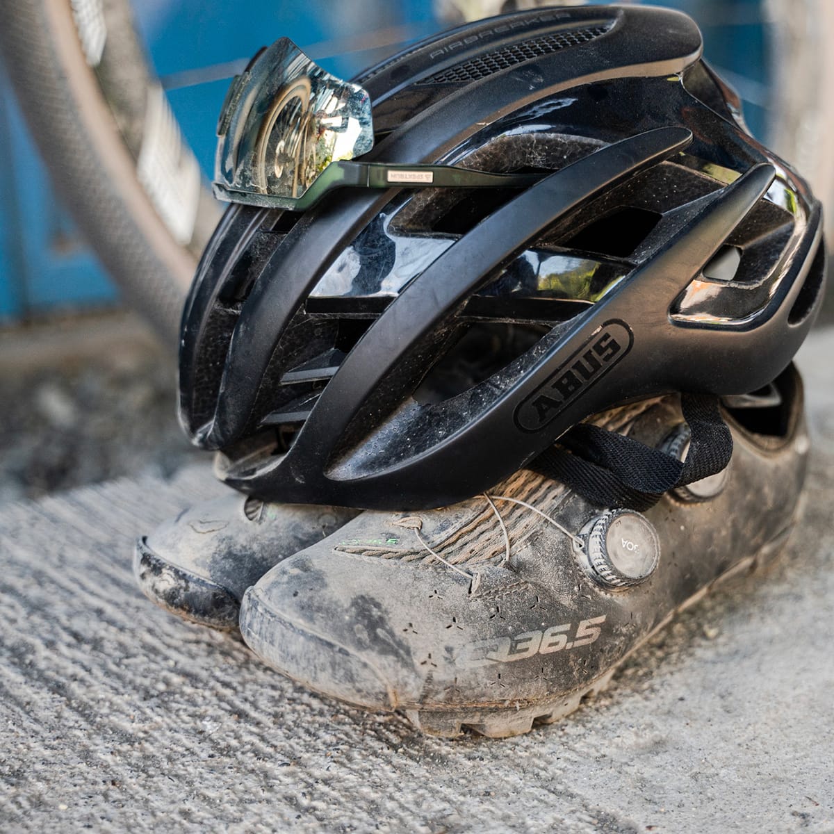 Rennradhelm ABUS AIRBREAKER Schwarz