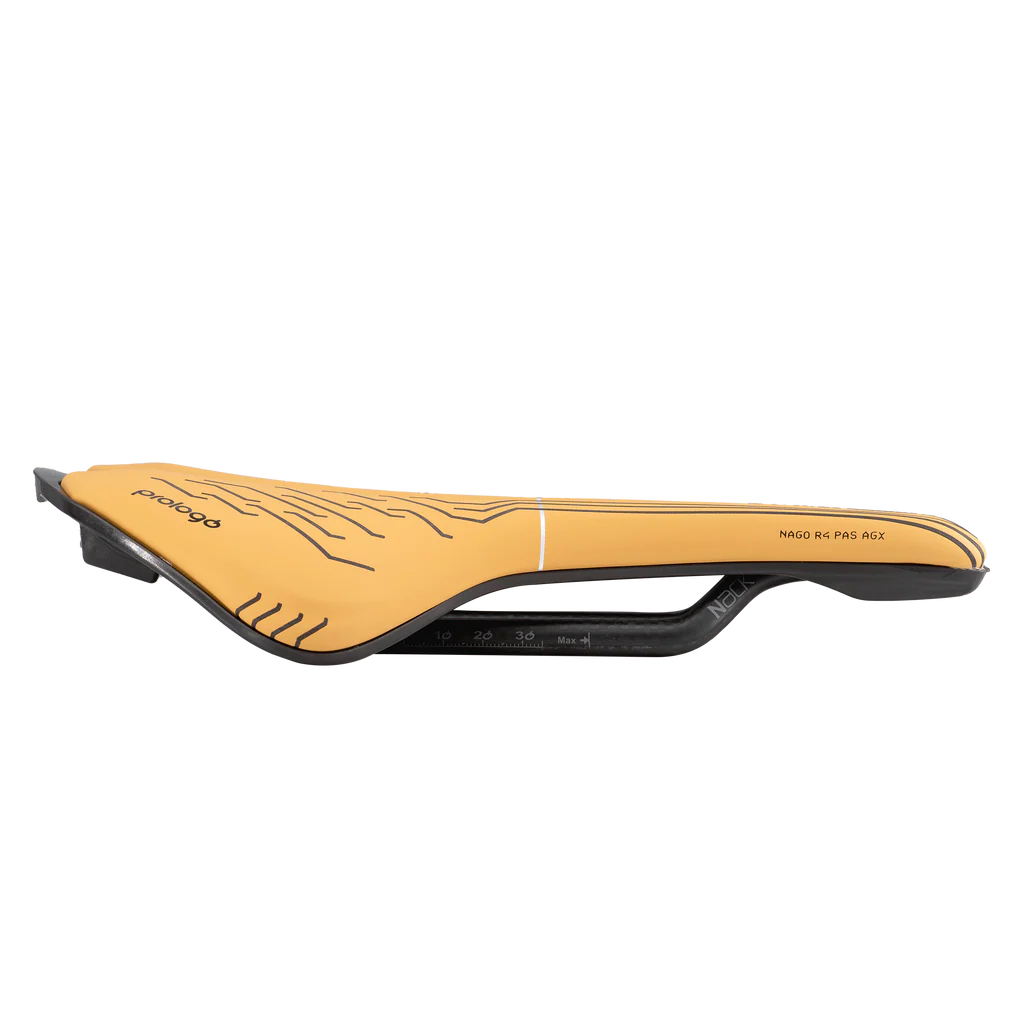 Sattel PROLOGO NAGO R4 PAS AGX 137mm Schienen Nack Beige