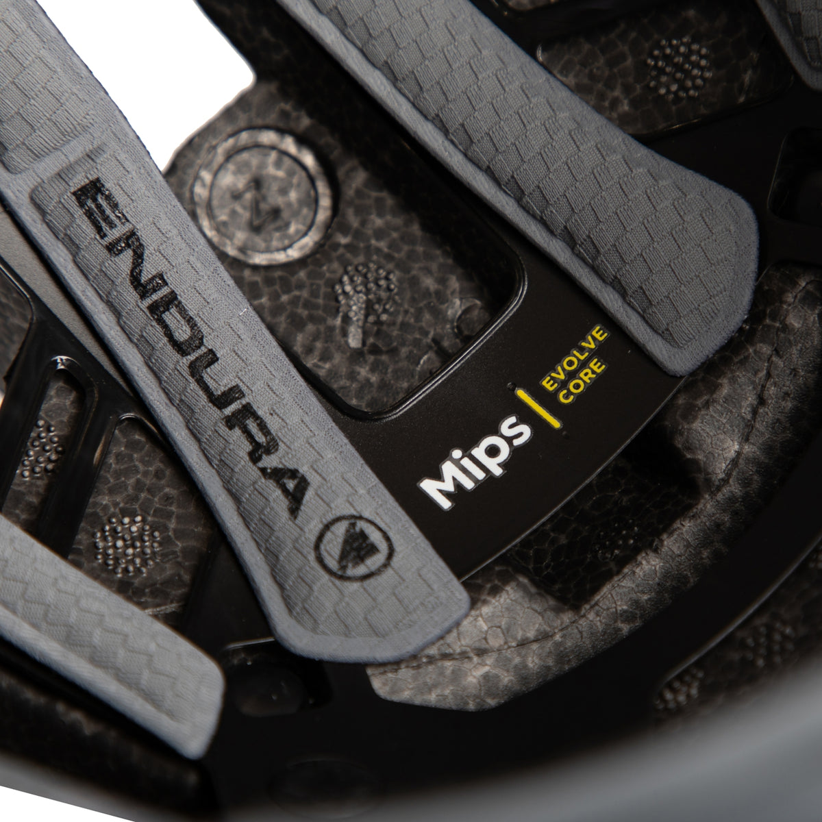 ENDURA XTRACT MIPS Straßenhelm Schwarz