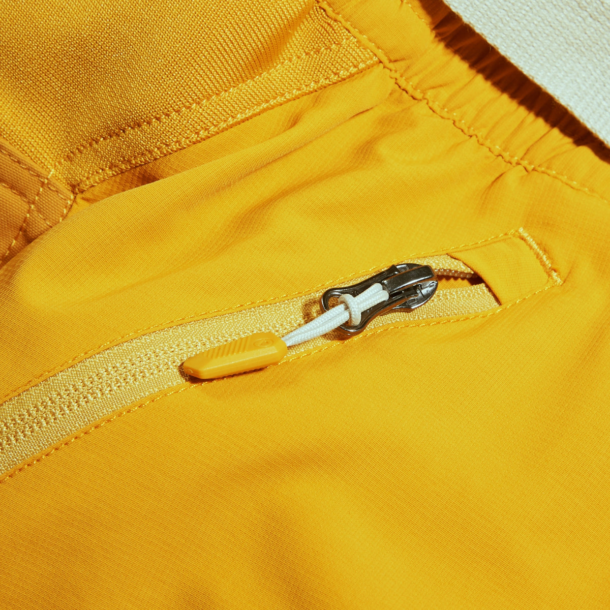 Short ENDURA HUMMVEE LINER Senfgelb