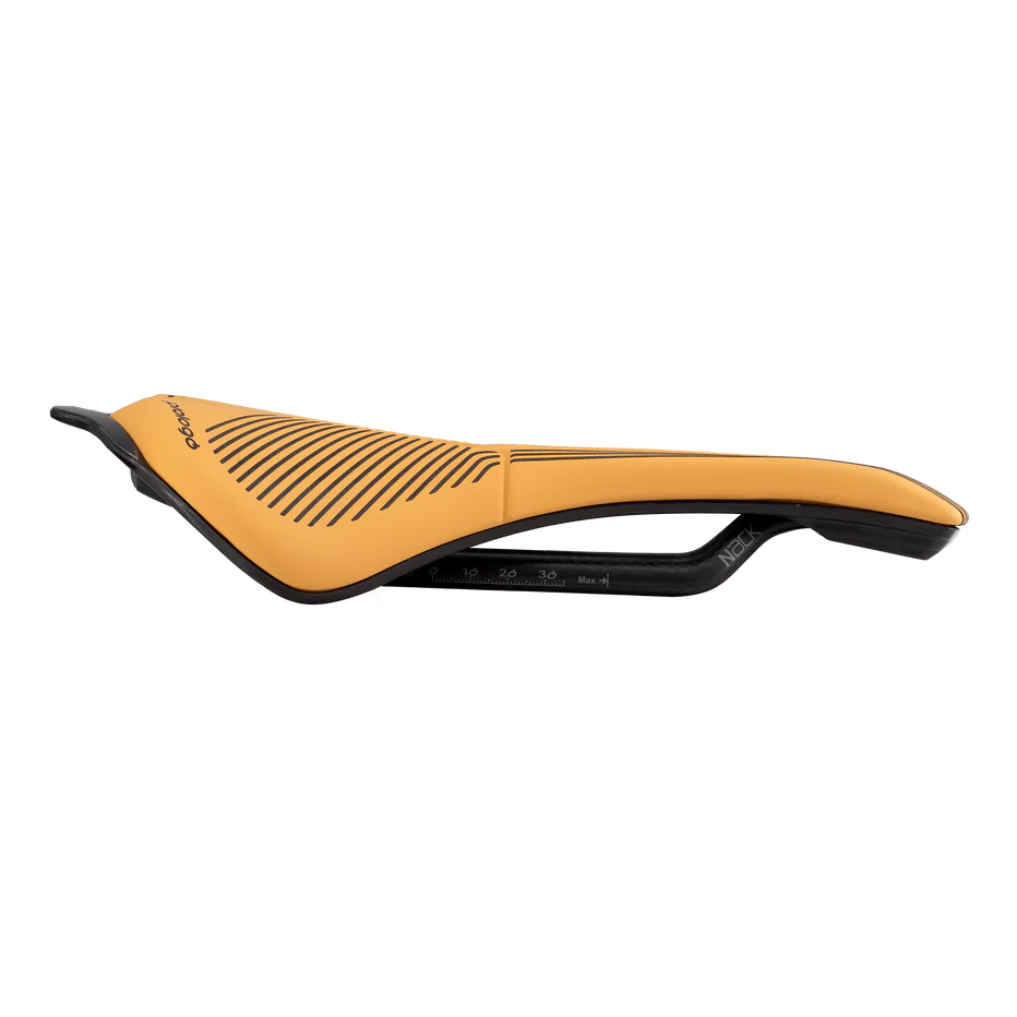 Sattel PROLOGO SCRATCH M5 PAS AGX 140mm Schienen Nack Beige